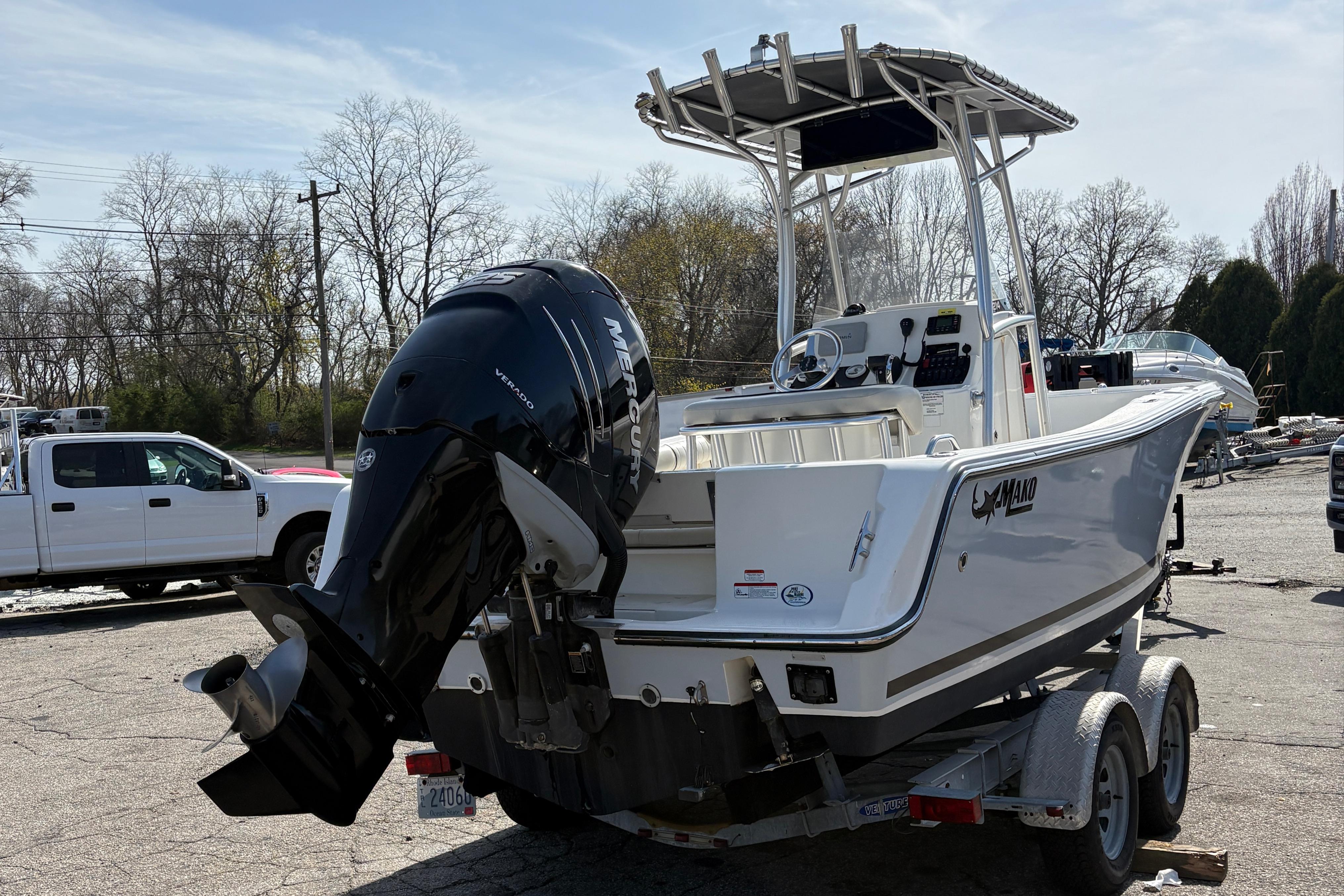 2017 Mako 214 CC Center Console for sale - YachtWorld