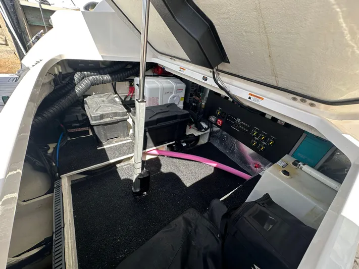  Yacht Photos Pics 2021 REGAL 36 XO - Image 33