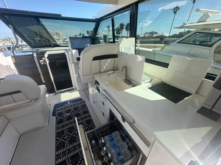  Yacht Photos Pics 2021 REGAL 36 XO - Image 16