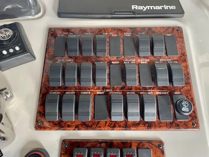 Covetime II Yacht Photos Pics Control panel of a 2006 Sea Ray 44 Sedan Bridge yacht.