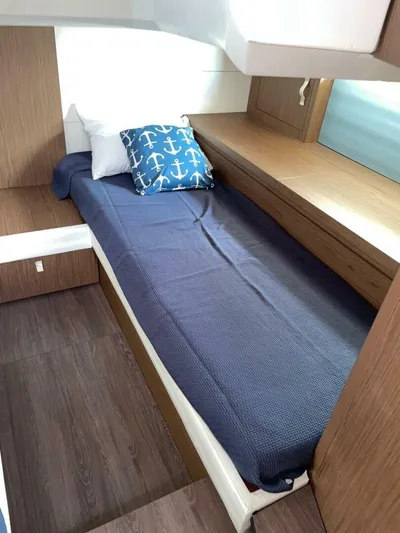  Yacht Photos Pics 2018 Beneteau Gran Turismo 40 - Image 28