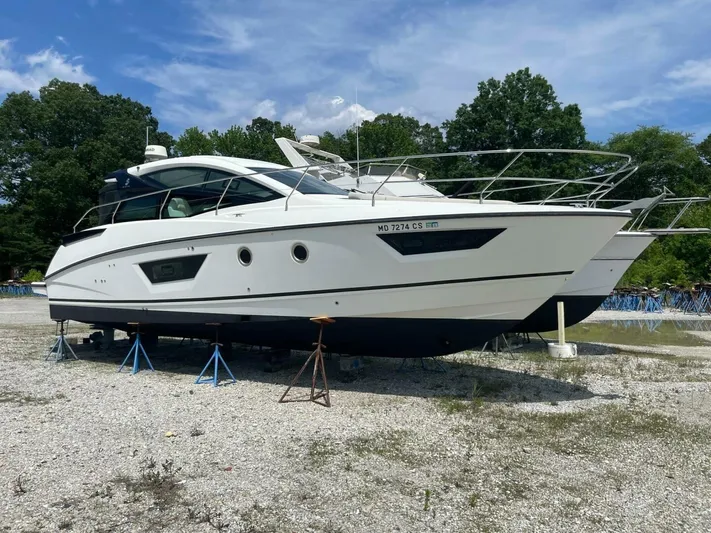  Yacht Photos Pics 2018 Beneteau Gran Turismo 40 - Image 11