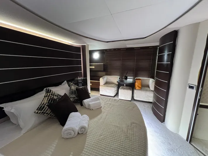  Yacht Photos Pics Luxurious interior of 2006 Azimut 86S yacht with elegant bedroom design.