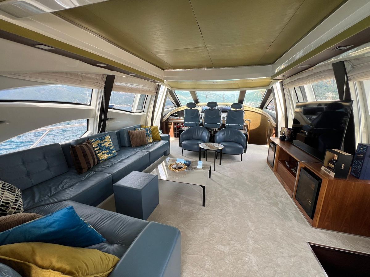 2006 Azimut 88 