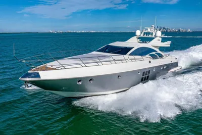 Azimut 86S