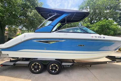 Sea Ray SLX 250