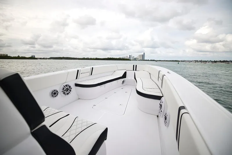  Yacht Photos Pics Manufacturer Provided Image