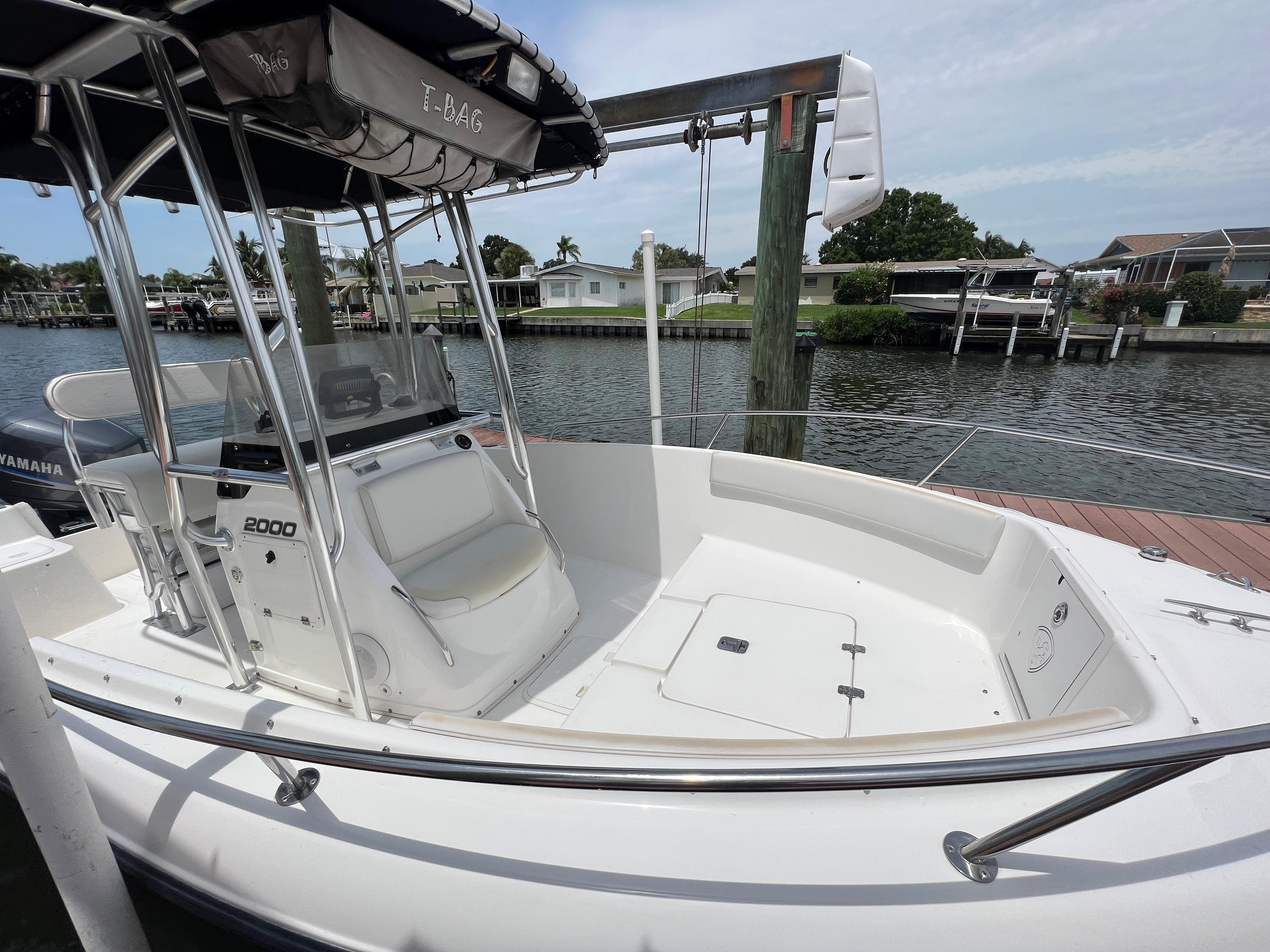 2004 Century 2000 Center Console Saltwater Fishing for sale