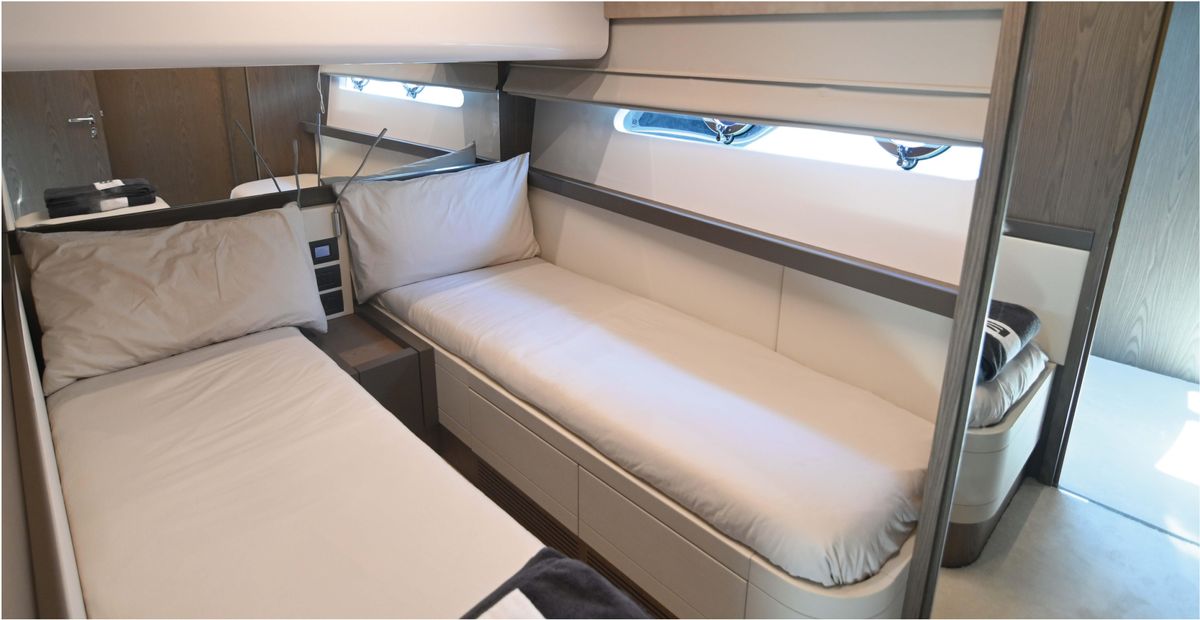 2022 Ferretti Yachts 57 