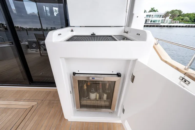 Personal Responsibility Yacht Photos Pics 