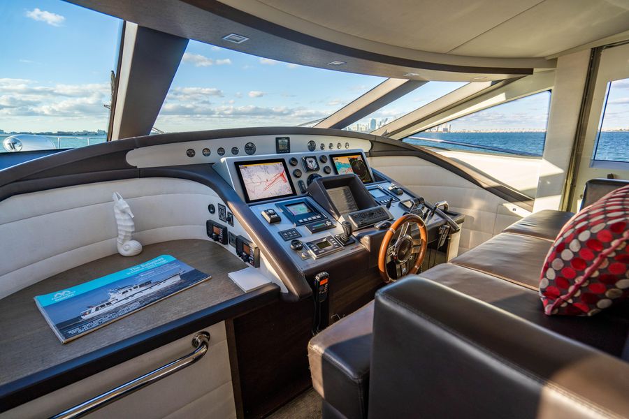 2010 Azimut 86S