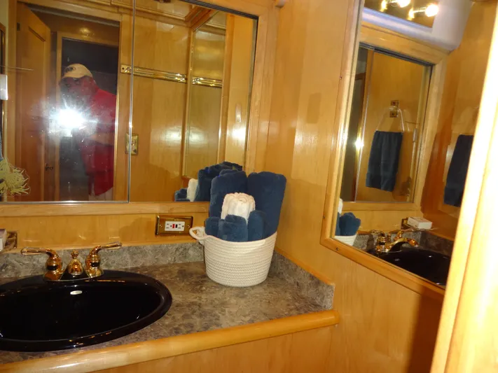 Gypsy Soul Yacht Photos Pics 