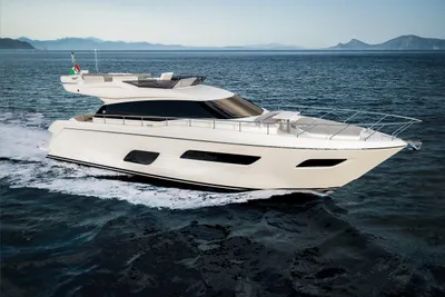 2017 Ferretti Yachts 550