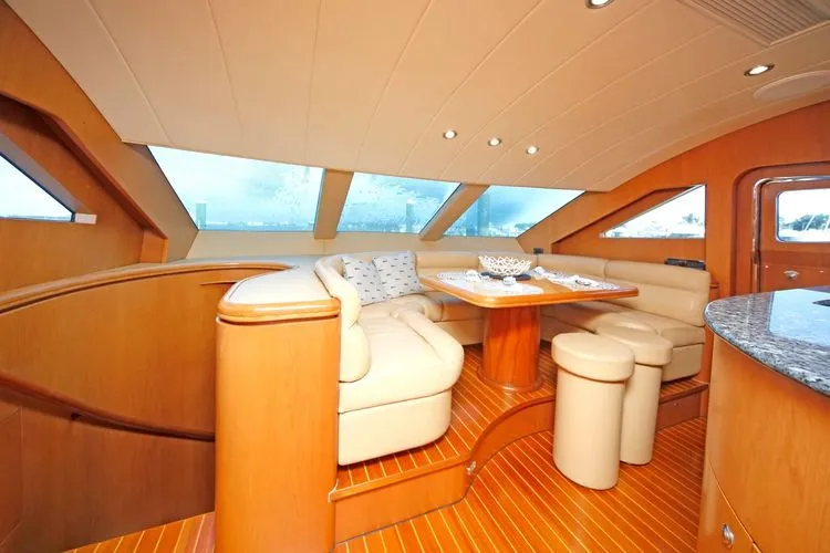 Southern Lady Yacht Photos Pics 2006 Horizon E73 - Image 40