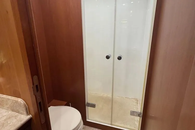 Southern Lady Yacht Photos Pics 2006 Horizon E73 - Image 52