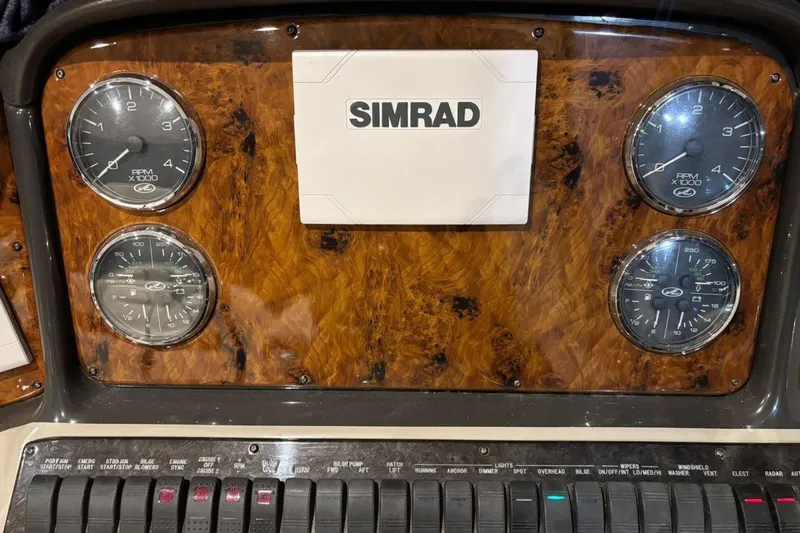  Yacht Photos Pics Dashboard of 2005 Sea Ray 425 Sundancer with Simrad display and gauges.