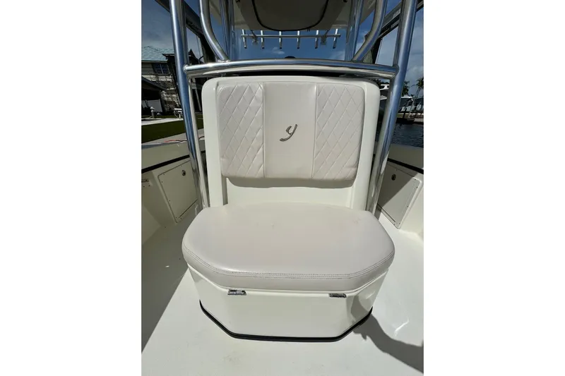  Yacht Photos Pics 2018 Young Boats 27 seat with elegant white upholstery and diamond stitching.