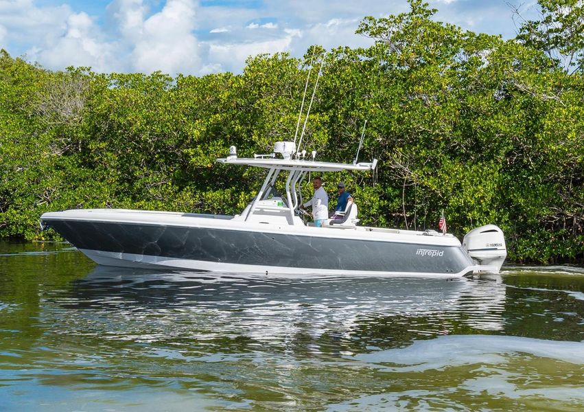 2015 Intrepid 327 Center Console