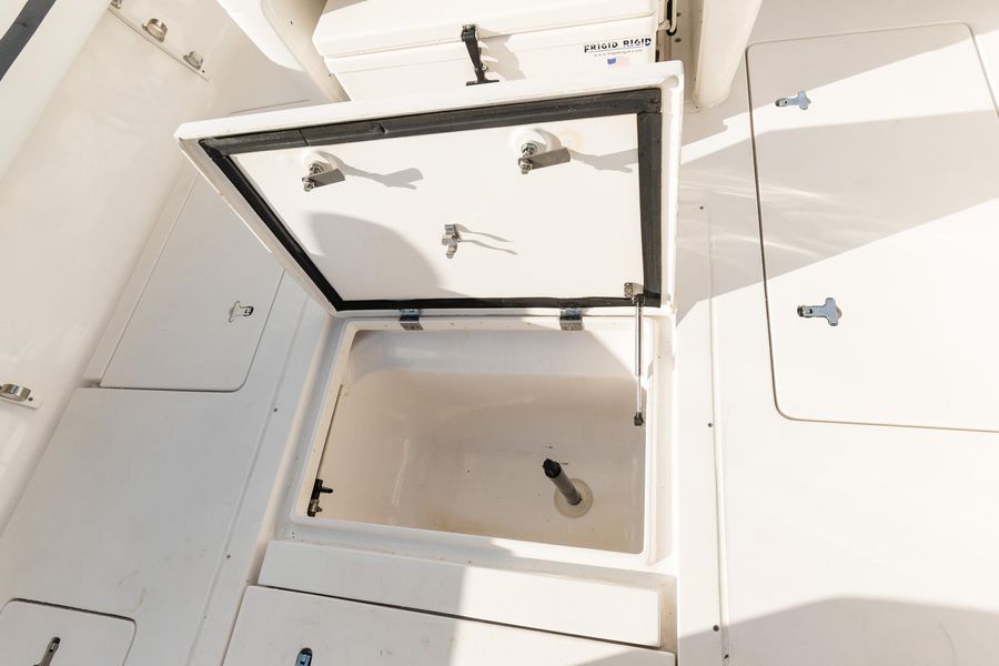2015 Intrepid 327 Center Console