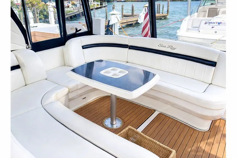 Good Trouble Yacht Photos Pics Cockpit U-Shaped Seating