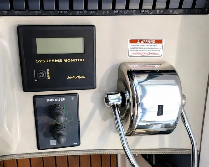 Good Trouble Yacht Photos Pics Navigation Equipment