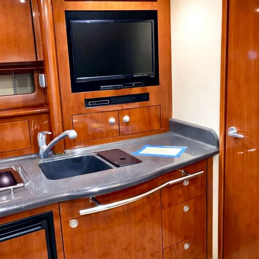 Good Trouble Yacht Photos Pics Salon / Galley - TV