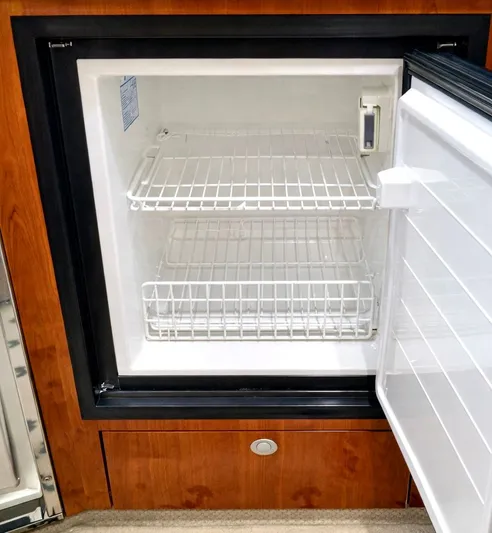 Good Trouble Yacht Photos Pics Galley - Freezer