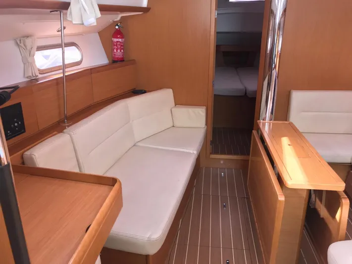  Yacht Photos Pics Jeanneau Sun Odyssey 42i