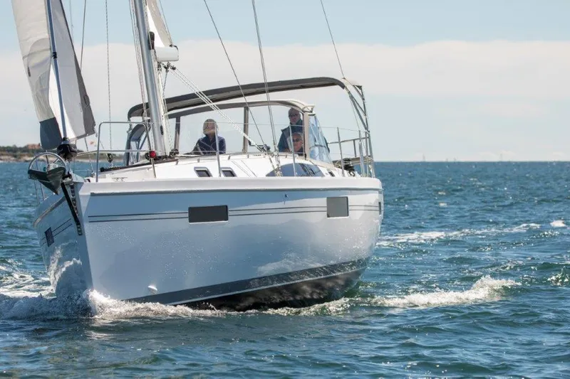  Yacht Photos Pics Sailing yacht Catalina 426, 2026 model, cruising on open water.