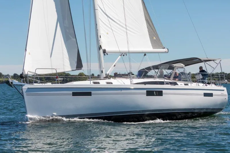  Yacht Photos Pics Sailing yacht Catalina 426, 2026 model, cruising on open water under clear skies.
