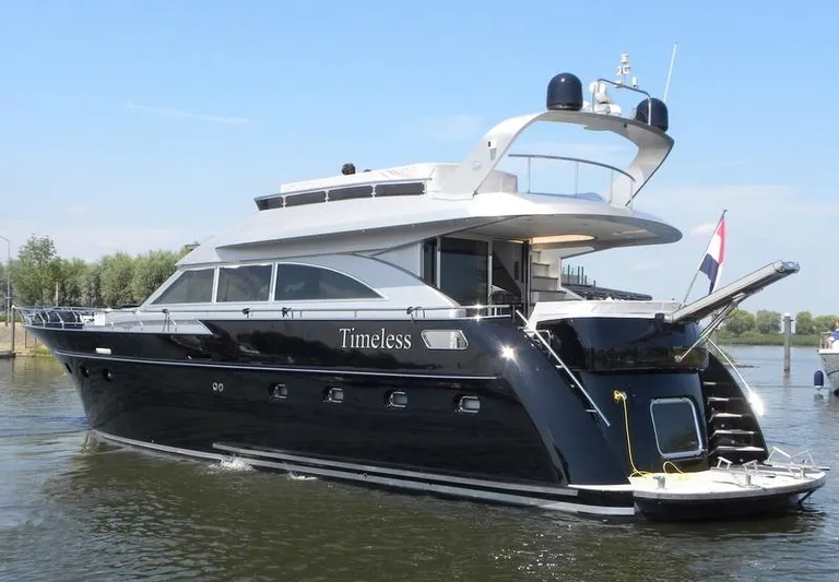 Timeless Yacht Photos Pics 