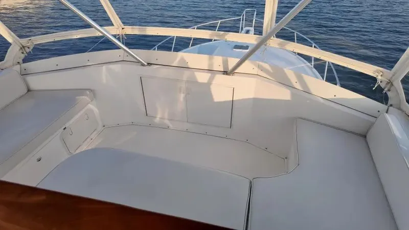  Yacht Photos Pics 1998 Viking 47 Convertible - Image 13