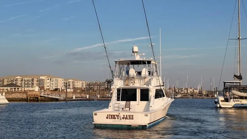  Yacht Photos Pics 1998 Viking 47 Convertible - Image 10