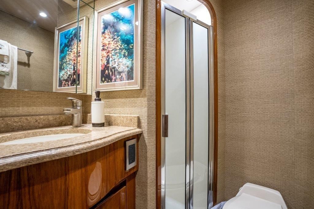 2015 Viking 66 