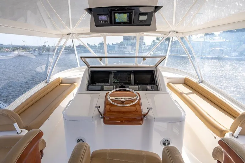 No Collars Yacht Photos Pics 2015 Viking 66 No Collars - Helm Electronics