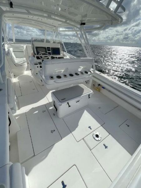 2013 Intrepid 400 Cuddy