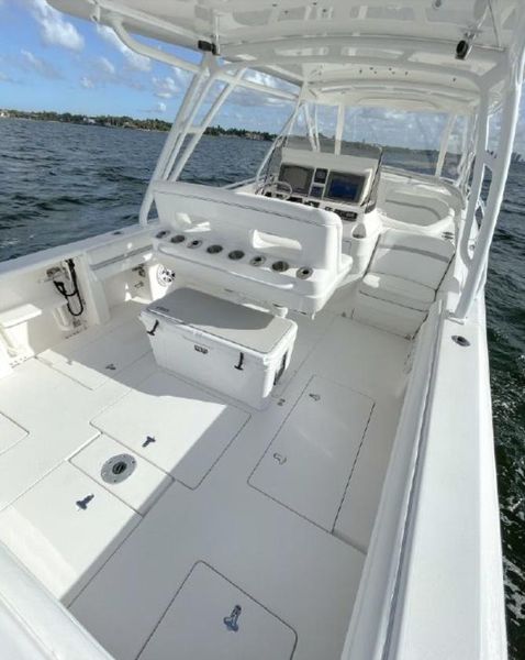 2013 Intrepid 400 Cuddy