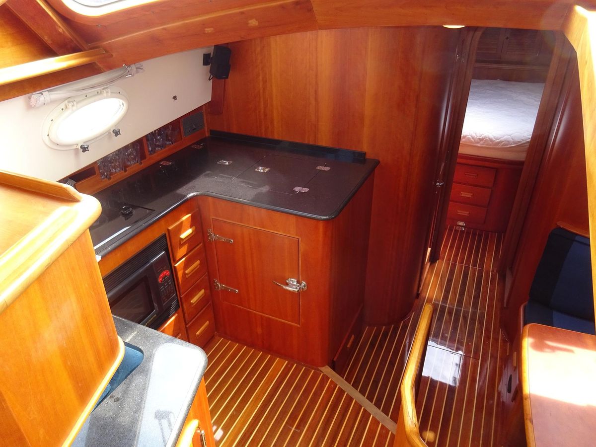 2002 Hinckley 44 