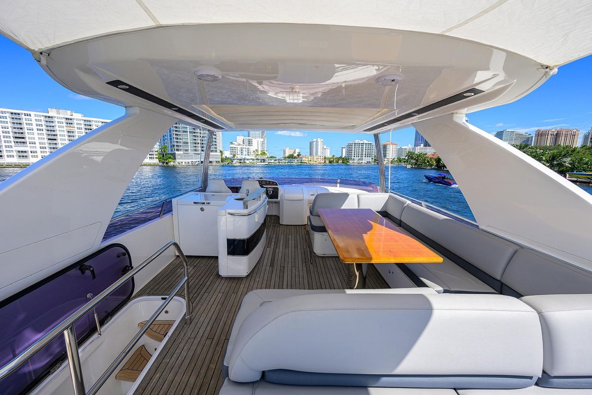 2016 Princess 64 