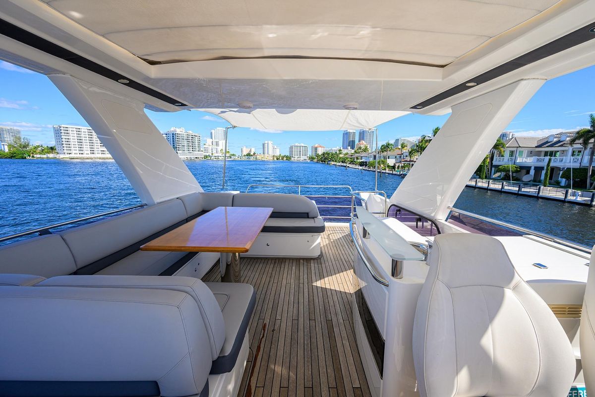 2016 Princess 64 
