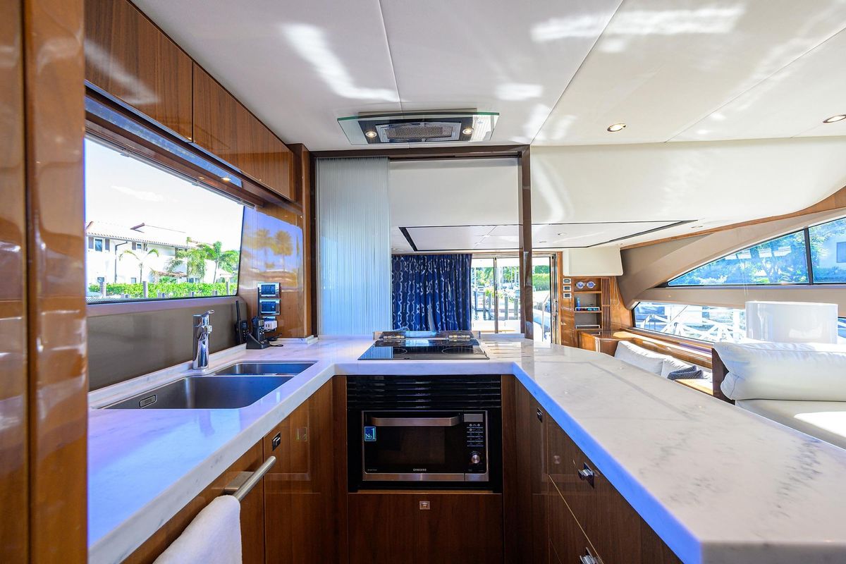 2016 Princess 64 