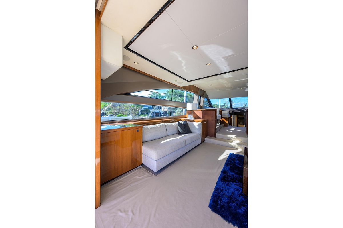 2016 Princess 64 