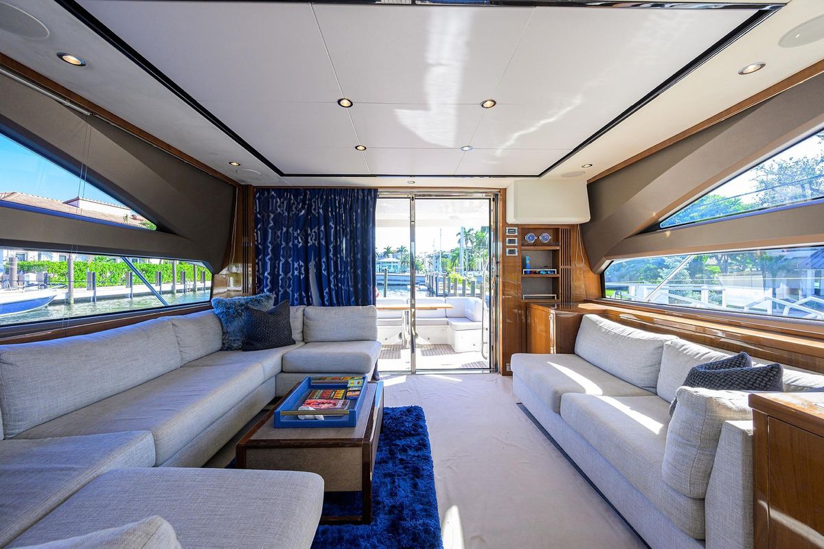 2016 Princess 64 