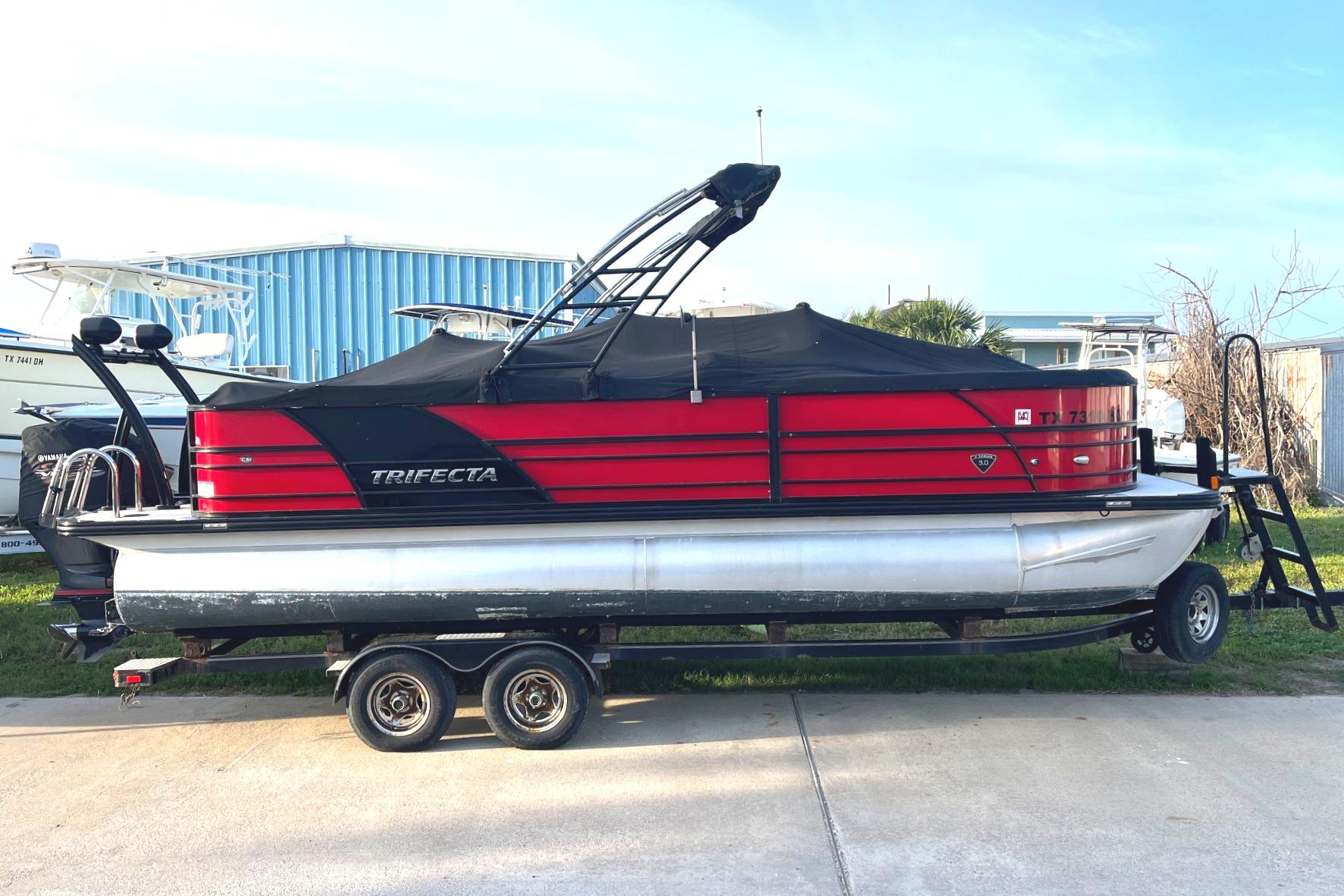 2019 Trifecta 23C 3.0 Pontoon for sale YachtWorld