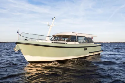 2021 Linssen 35 SL Sedan