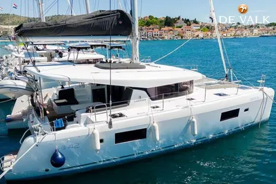 Lagoon 42