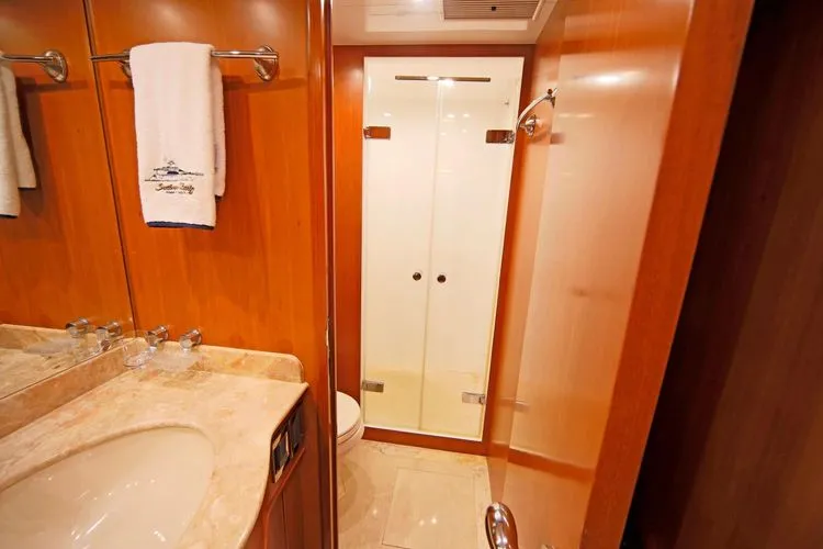 Southern Lady Yacht Photos Pics 2006 Horizon E73 - Image 51