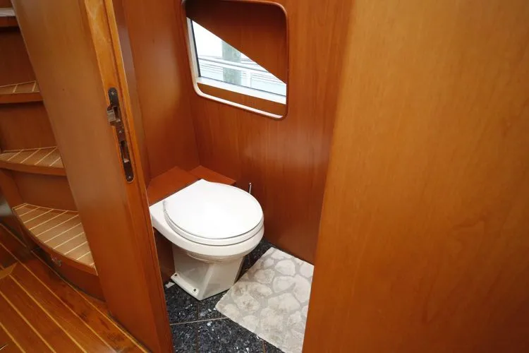 Southern Lady Yacht Photos Pics 2006 Horizon E73 - Image 36