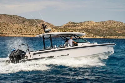 2022 Axopar 37 Sun Top (ST)