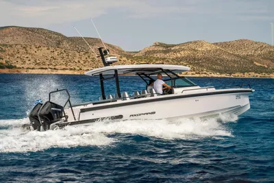 2022 Axopar 37 Sun Top (ST)